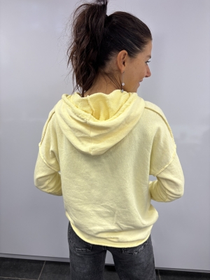 Pull Cassie Jaune