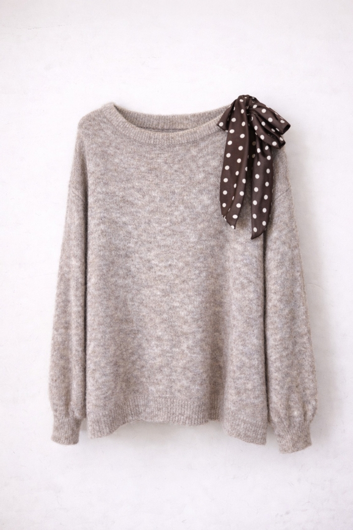 Pull Charlotte Brun clair